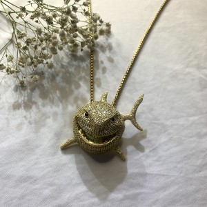 Pendentif personnalité hip hop zircons requin