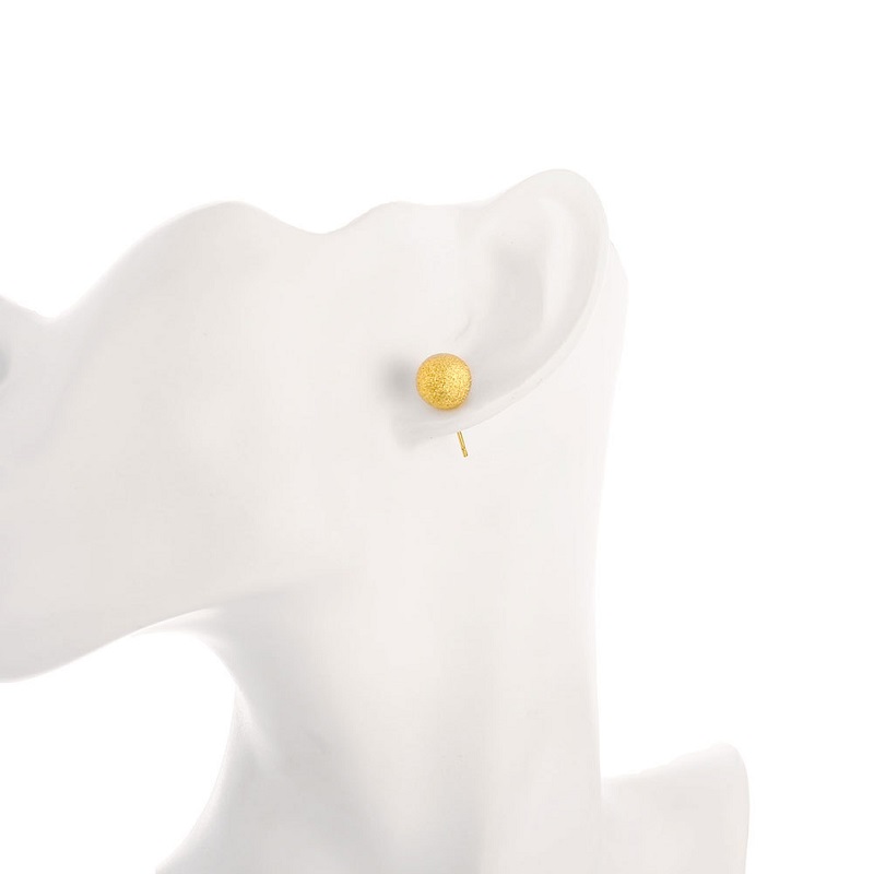 La version coréenne des boucles d'oreilles sphériques simples