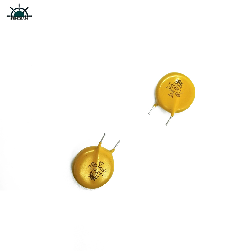 ODM, OEM, Chine Bon prix Haute surtension Surtension 14mm HVR14D561J MOV CARRISTOR OXYDE DE ZING POUR L'ALIMENTATION