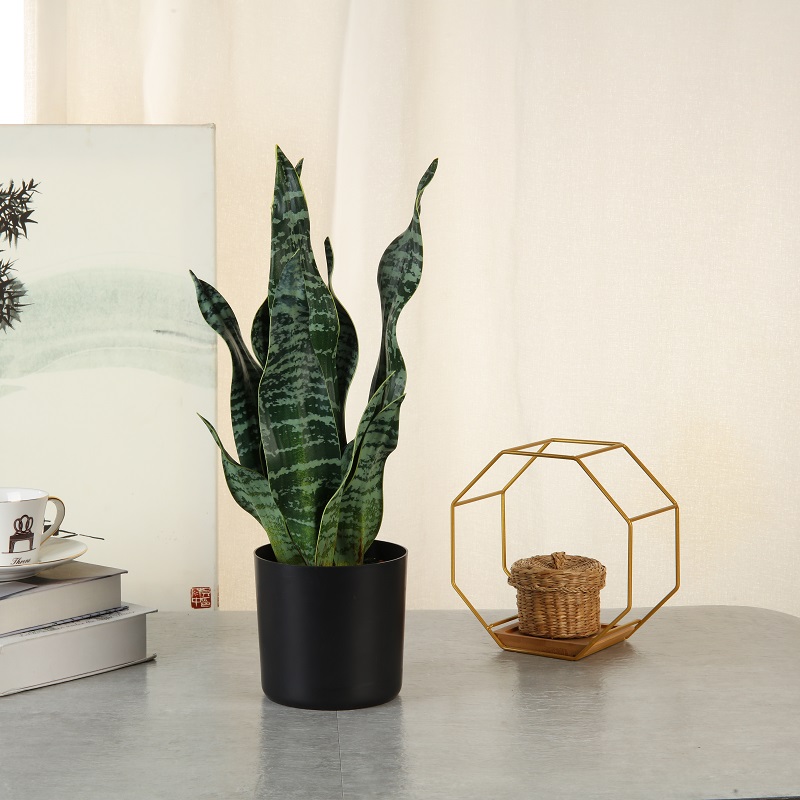 Plante artificielle réaliste de haute qualité en pot pour décorer en intérieur et en plein air