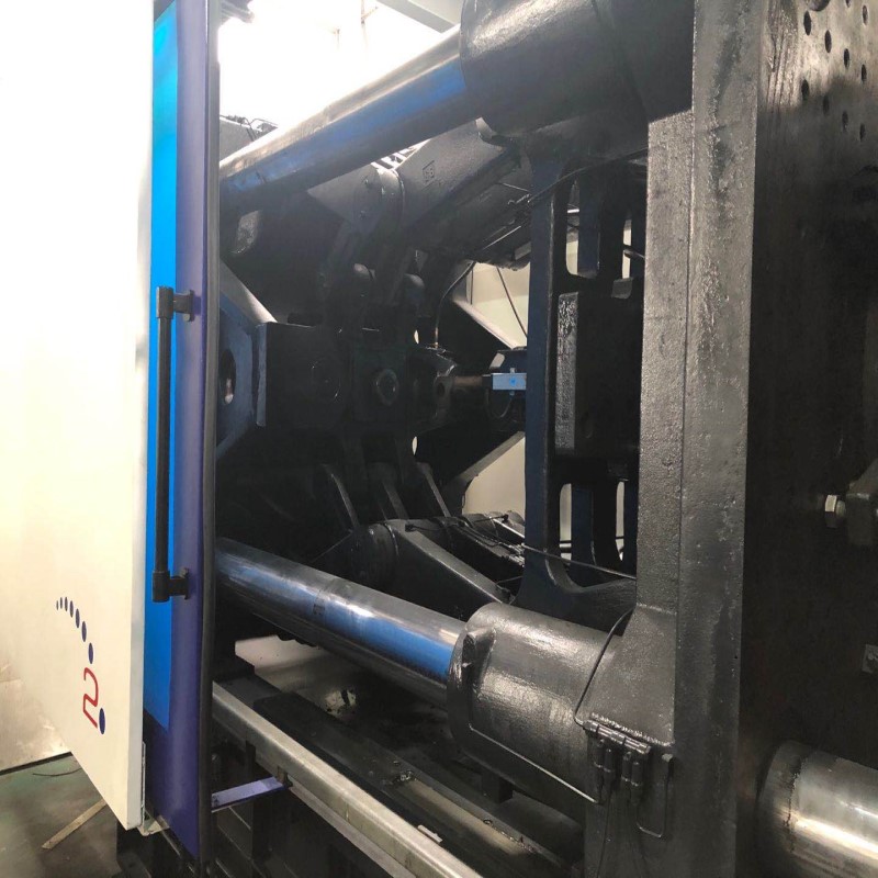 Machine de moulage par injection d'une seconde main de 160 tonnes