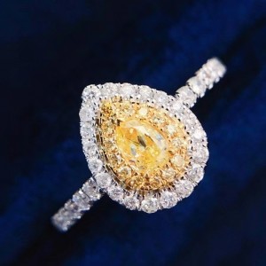 Bague de fiançailles en pierre de diamant de diamant jaune de 18 carats solide 0.65t