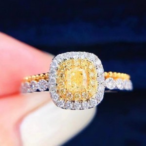 Personnalisé de luxe sur mesure 9K/10K/14K/18K Bague en or solide Prixpcess Bague de fiançailles à 0,60