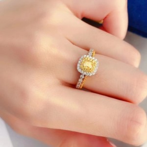 Personnalisé de luxe sur mesure 9K/10K/14K/18K Bague en or solide Prixpcess Bague de fiançailles à 0,60