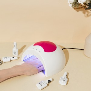 Hidden Touch Manucure \\\\ \\\