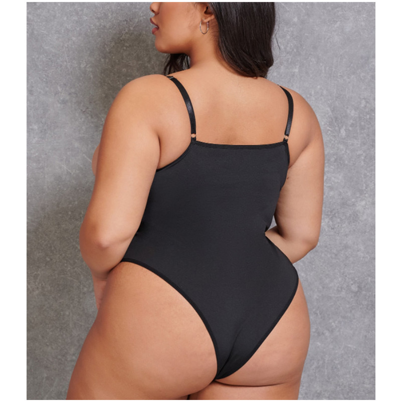 Sonnerie en acier fleur de fleur pétale un morceau de sous-vêtements sexy