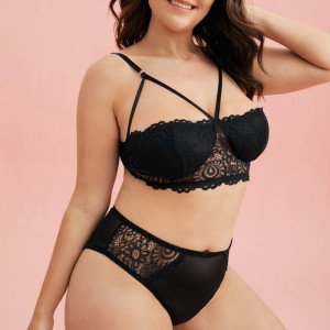 Harnais en dentelle florale 2 pièces en jeu de lingerie