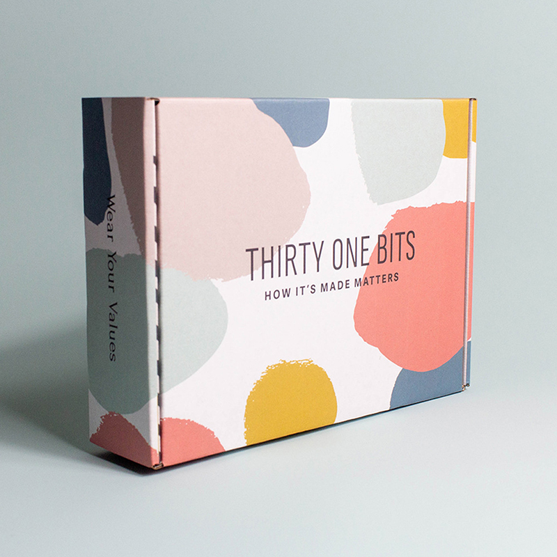 Boîte d\'avion rose double face T-shirt T-shirt T-shirt Boîte de couleurs multi-taille Boîte ondulée