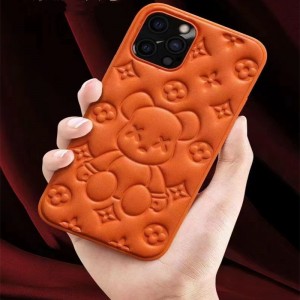 Nouveau étui de téléphone mobile, Apple iPhone13pro Leather Bear 3D Backossing Process Mobile Phone Protection Le cuir Case