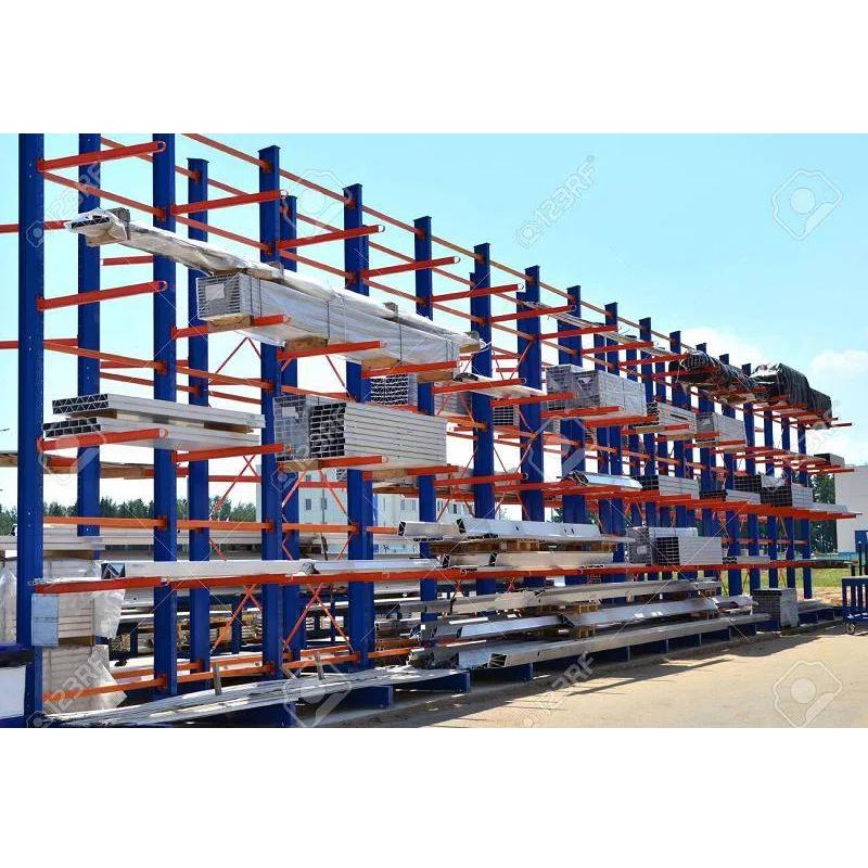 Systèmes de rack en porte-à-faux