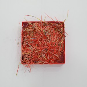 En gros de haute qualité décorative Raffia Raborée Remplissage Papier râpé à la boîte à cadeaux Fille Kraft Emballage Crinking Paper Shred