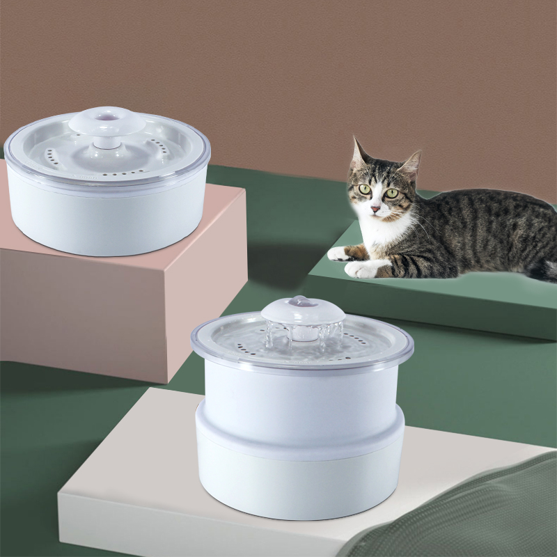 Fountain de chat gratuit de matériaux de qualité alimentaire BPA