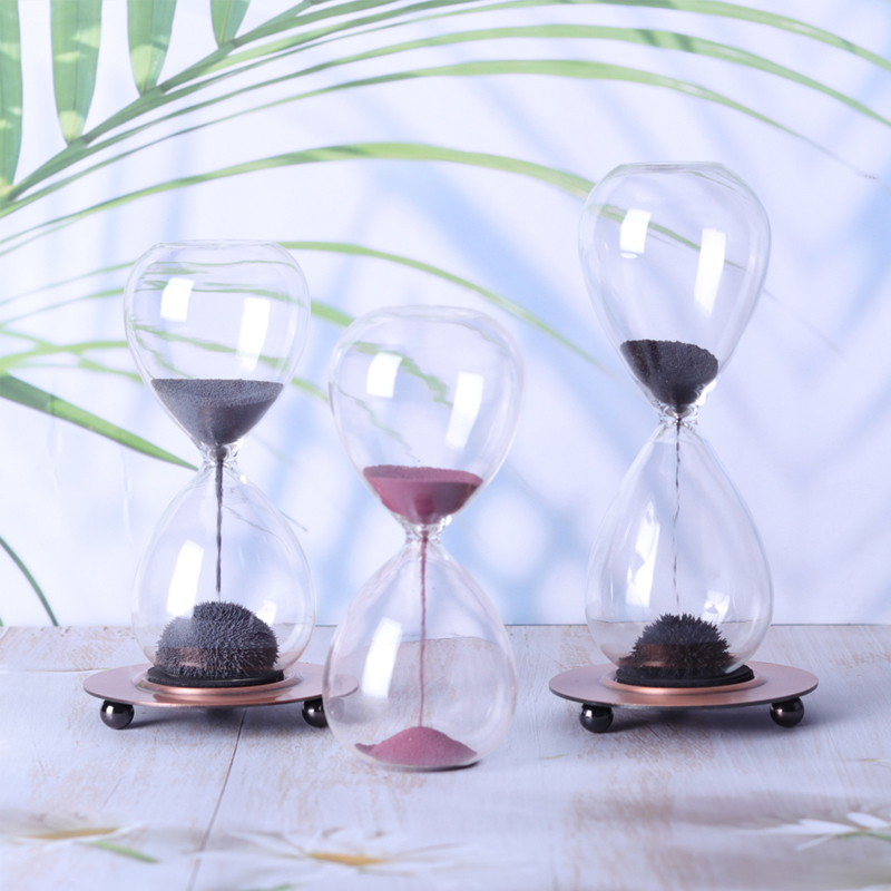 Vente de bureau créative en gros Tiper de sable magnétique cadeau Round Metal Base Magnetic Sherglass