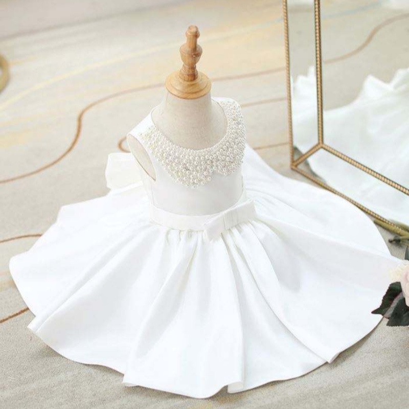 Baige OEM White White Nived Kid Clothing Princess Baby Girl Robe avec une fleur de fleur perle Robe de fête DZ004