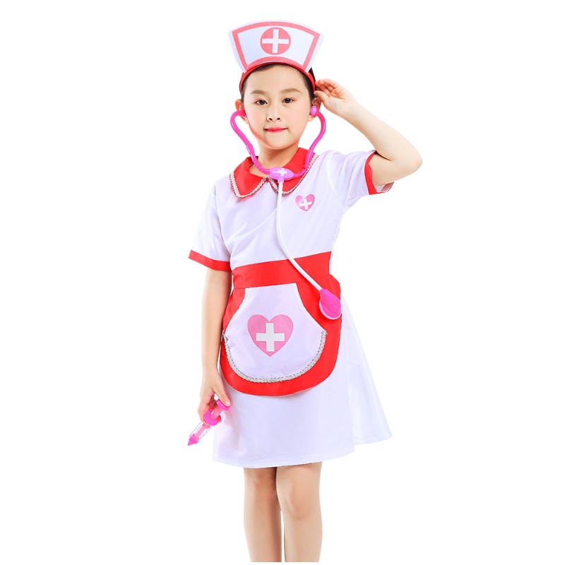 Fille infirmière faisant semblant de jouer une robe de robe complète et un ensemble de jouets
