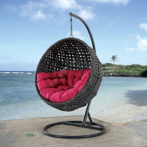 Dans le style intérieur moderne balançoire, chaise à oeufs, balançoire extérieure, Patio, balançoire à rotin, chaise à oeufs tressée dans le jardin