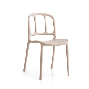 Chaises de café en plein air moderne chaise de salle à manger de haute qualité chaise en plastique empilable de qualité empilable