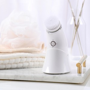 Brosse basale électrique en massage facial