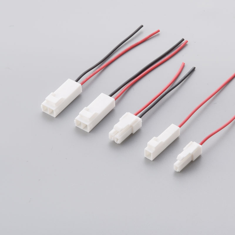 Personnalisation 3,96 mm Pitch mâle à socket de fiche du câble de connecteur de fiche femelle SLR-02V/SLP-02V Terminal du harnais Terminal SSF-01T-P1.4