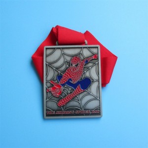 Médailles personnalisées Design Cartoon Characon 3D Shade Soft Email Metal Médailles pour vendre