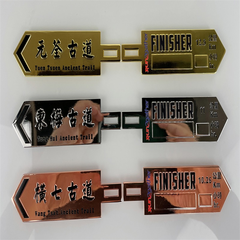 Triathlon de triathlon en métal 3D 3D Marathon Running Médailles de sport Trophies et médailles de médailles personnalisées