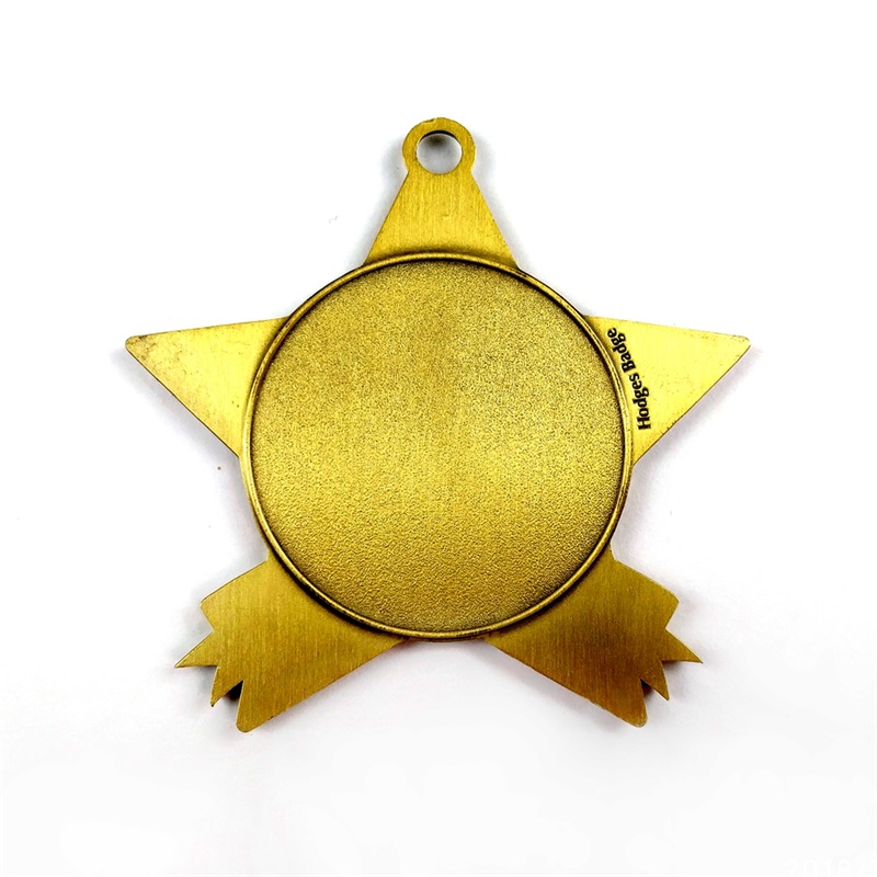 Collier médaillon personnalisé d'or