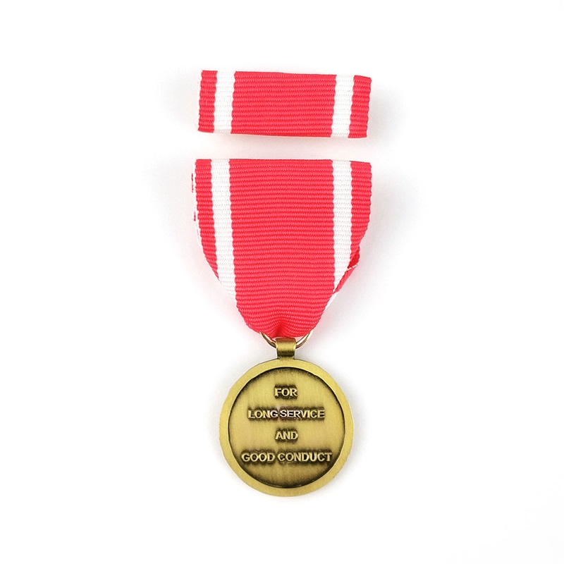 Médaillon d'émail dur médaillon Die Badge en métal 3D Médailles d'activité et récompense les médailles d'honneur avec un ruban court