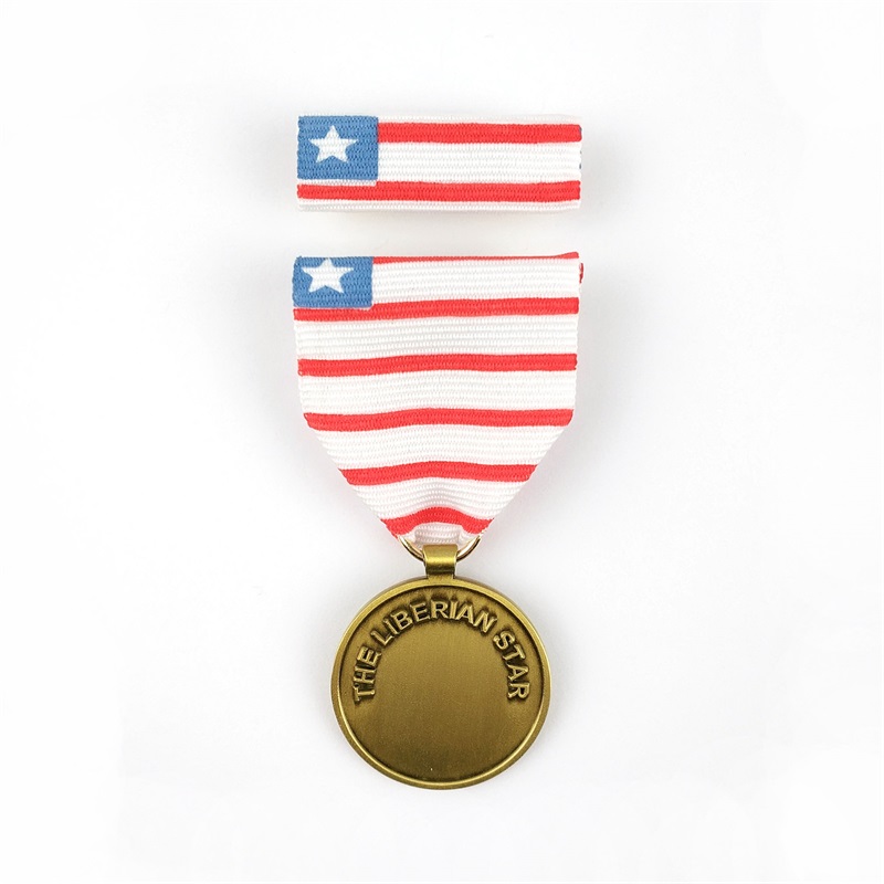 Soft Enamel Custom Pin Badges Award Médaille d'honneur Royal Brooch