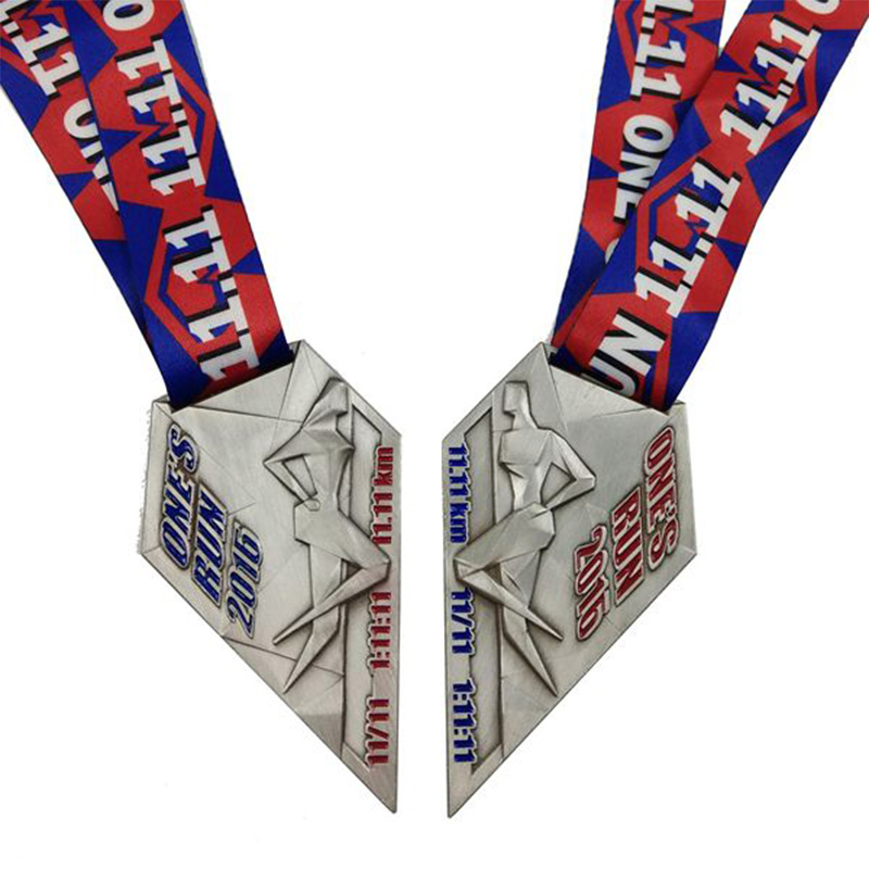 Métal moulé sur mesure, inserts en métal personnalisés, médaille de course personnalisée