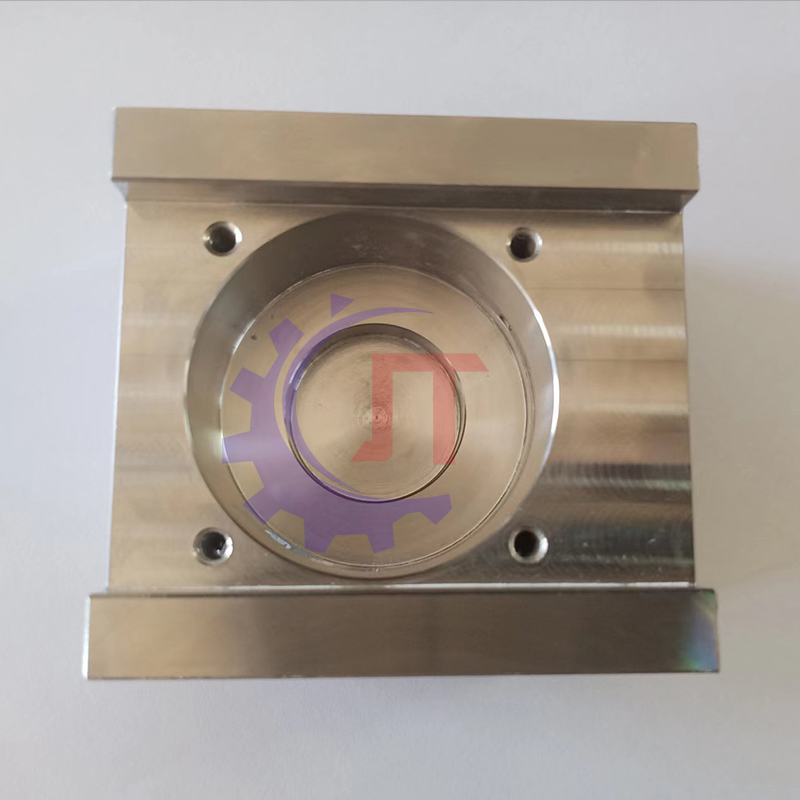 X187b621h01 x182a995h02 m701c Reportez-vous à M604 Bloc de guide inférieur avec des trous 2-D6.0 mm&2-m4 pour la couverture M604 (J) L=104/96.6mm w=60/54mm h=47/15mm