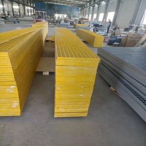 Répandi de passerelle en fibre de verre 25 mm d\'épaisseur surface concave