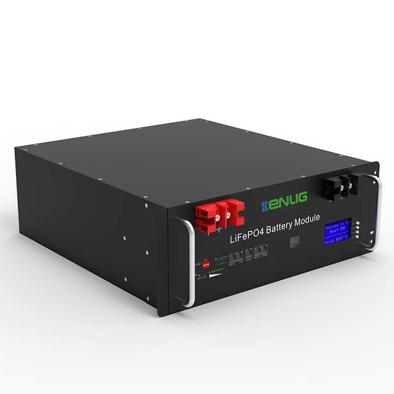 51.2V 100/150/200AH LIFEPO4 Lithium Ion Battery Energy Storage System dans les systèmes d'énergie solaire avec LCD