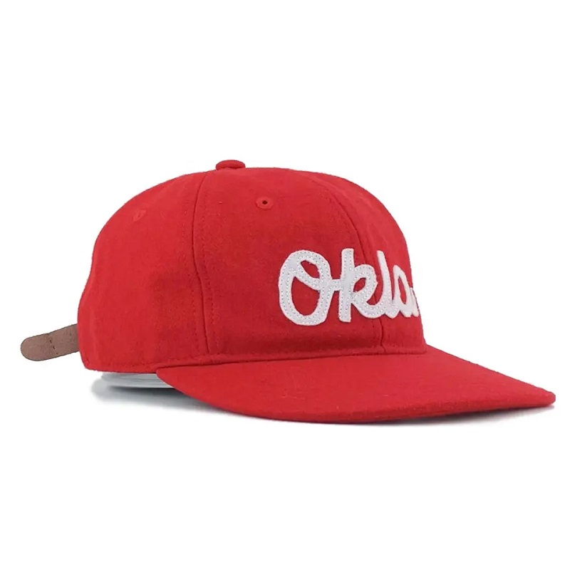 Brilon à bord platnon structuré 6 Panneau STRAPLE ARRRABLE RÉGLABLE CAP BROIDE CAUSSION LOODE CUSTUCTURE 6 PANNEUX SNAPBACK CAP CHAPE