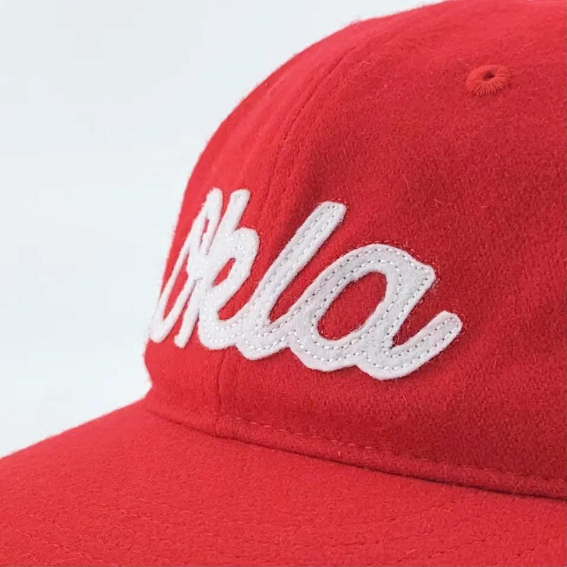 Brilon à bord platnon structuré 6 Panneau STRAPLE ARRRABLE RÉGLABLE CAP BROIDE CAUSSION LOODE CUSTUCTURE 6 PANNEUX SNAPBACK CAP CHAPE