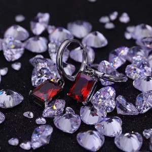 Boucles d\'oreilles en zircone de luxe carré