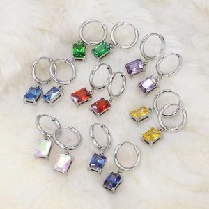 Boucles d\'oreilles en zircone de luxe carré