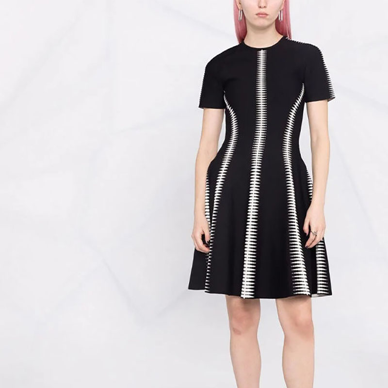2022 OEM personnalisé&ODM Femme Robe de pull tricotée Luxury Femme \\ Sweater