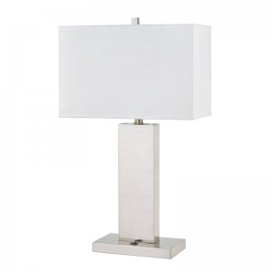 Lampe de table de la suite hospitalière à la salle d\'hôtes