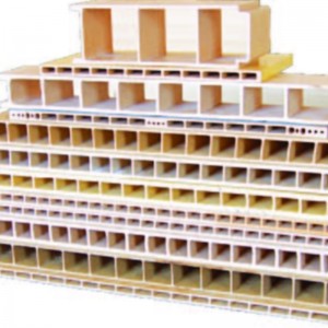 Moule d\'extrusion en plastique avec porte large