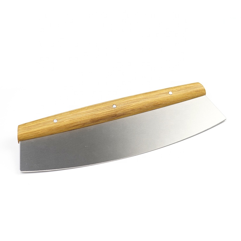 China Factory 304 Pizza Pizza Pizza Pizza Pizza Slicer Pizza Rocker avec poignée en bois