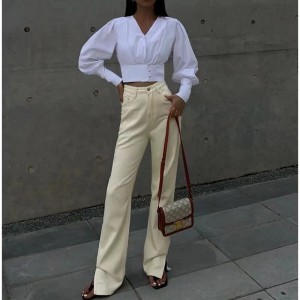 Chemise à manches longues en V blanc en V