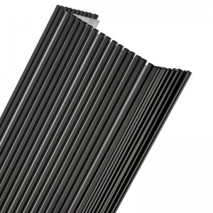 Hampton Inn Hotel Metal Wall Sconce avec finitionnoire mate et diffuseur acrylique à l\'intérieur à l\'hôtel Corridors de sol typiques