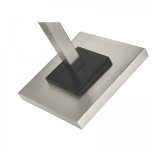 Lampadaire en métal hôtel avec finitionnickel brossée et accentnoir à la salle d\'or