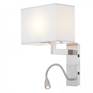 Hospitality Hotel Hand Mur Wall Lampe avec finitionnickel brossée et ombre de tissu rectangulaire à l\'hôtel salle d\'hôtes typique