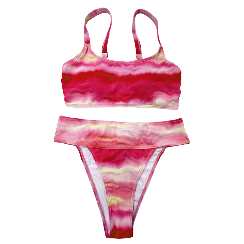 Gradient de rose rose avec des plis de confort à large bandoulière