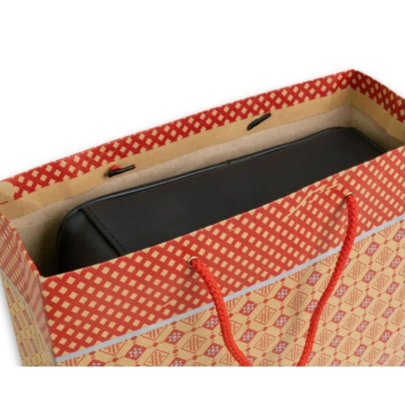 Luxury Festive Personnalisez le sac de cadeaux en papier imprimé Factory Fabriqué en gros de haute qualité