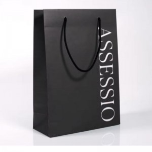 Logo de marque personnalisé Luxury Black Paper Apparel Packaging Gift Shopping Sac Paperbag