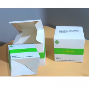 Boîte d\'emballage du chargeur et du câble de charge