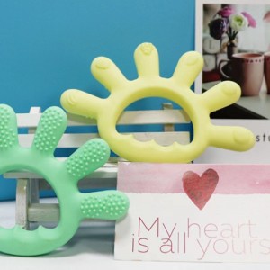 Gomme à six doigts pour bébé