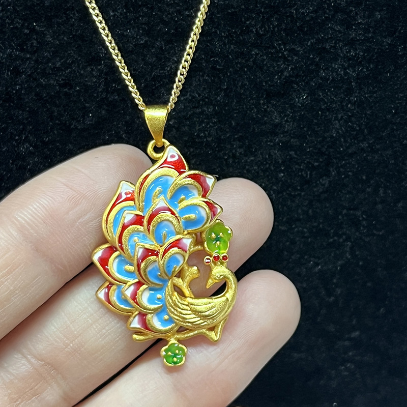Collier de pendentif de paon Coisonné de luxe avec placage en or et art en émail artisanal